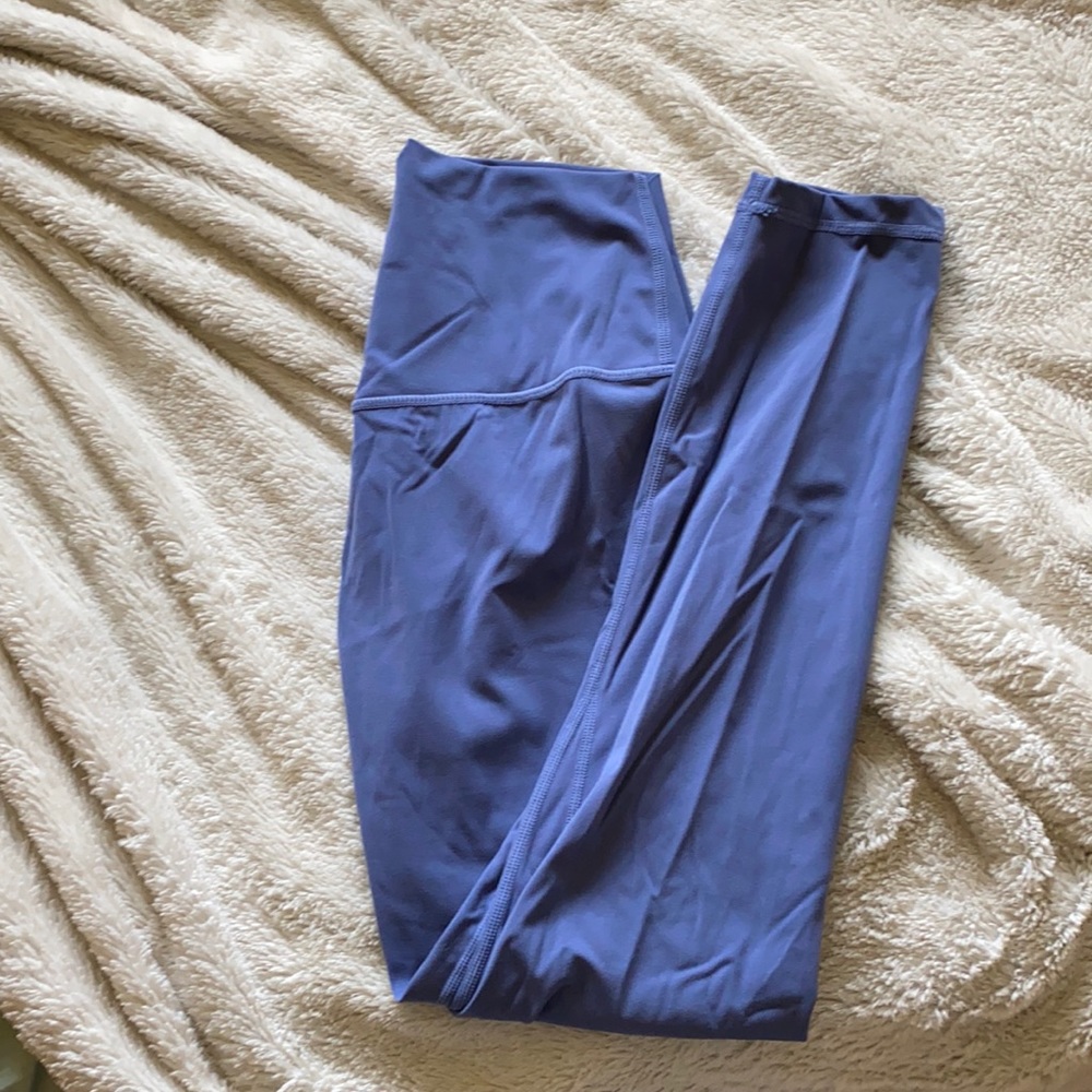 Blue ankle length leggings